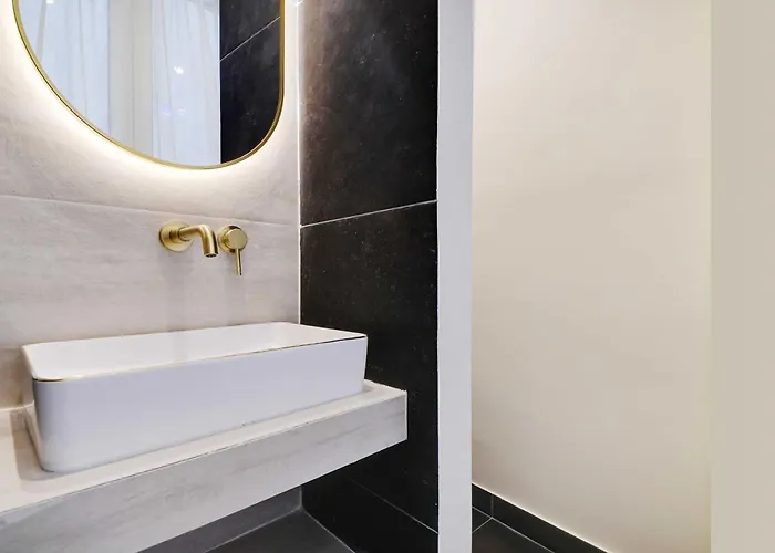 Modern - 2p - Place Des Vosges *